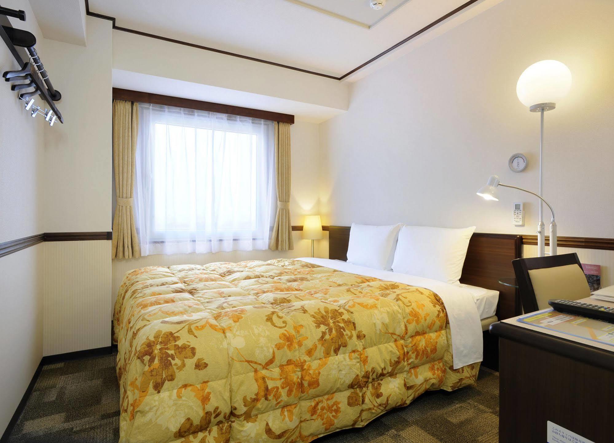 Toyoko Inn Sakudaira-Eki Asama-Guchi Luaran gambar